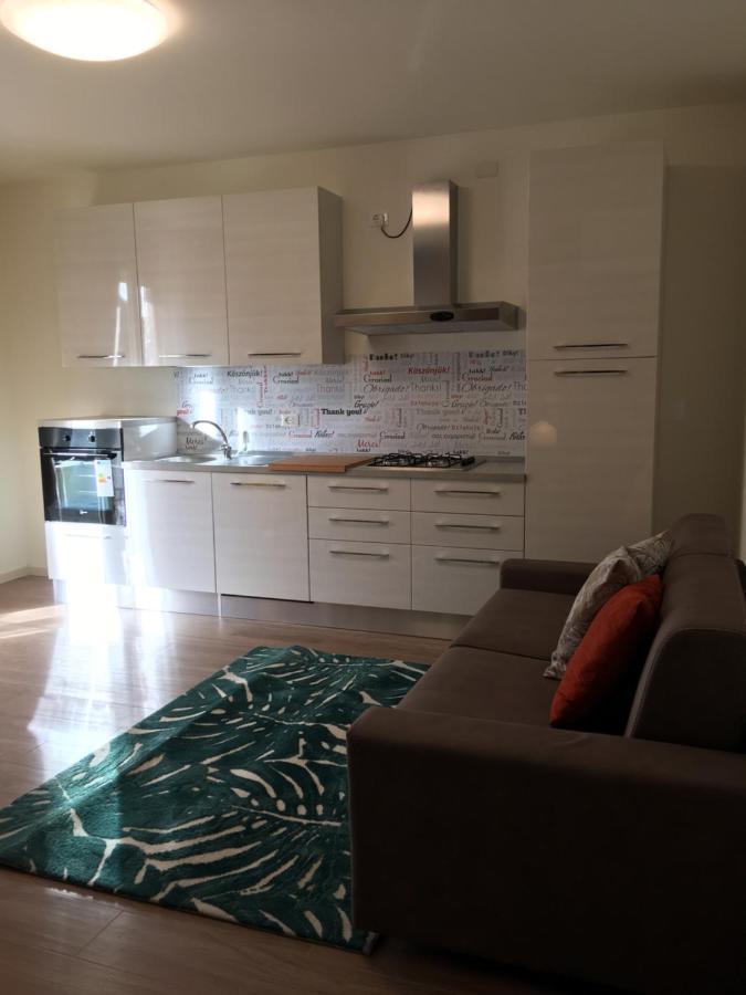 דירות רימיני Residenza Elena מראה חיצוני תמונה