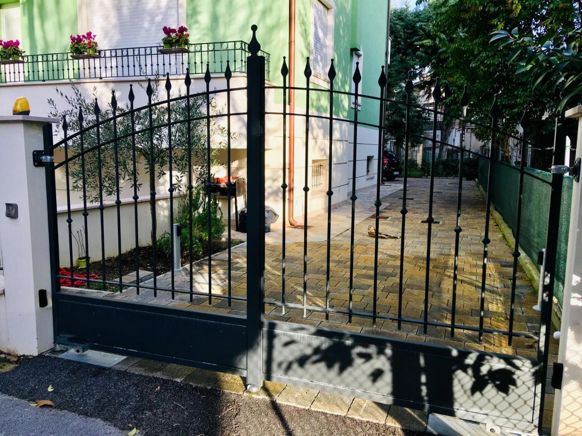 דירות רימיני Residenza Elena מראה חיצוני תמונה
