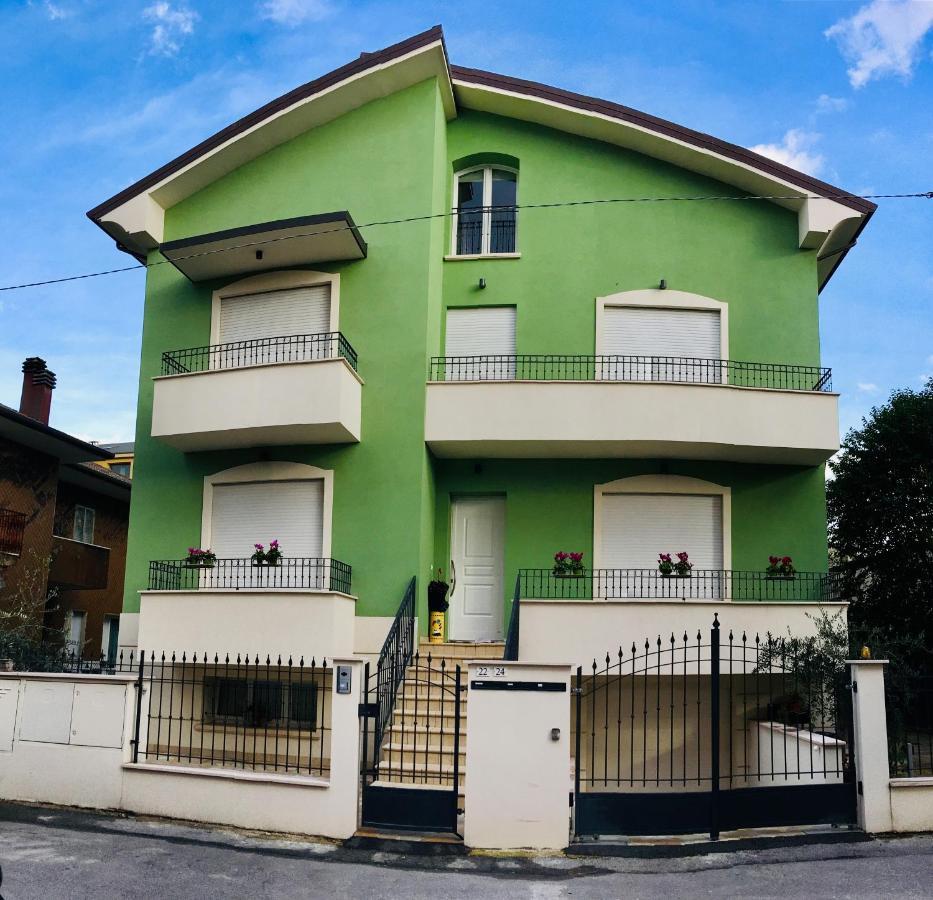 דירות רימיני Residenza Elena מראה חיצוני תמונה